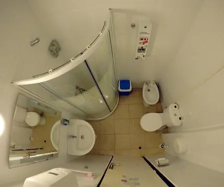 Euro Holitel 招待所 3*