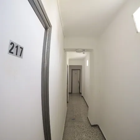 Euro Holitel ゲストハウス 3*