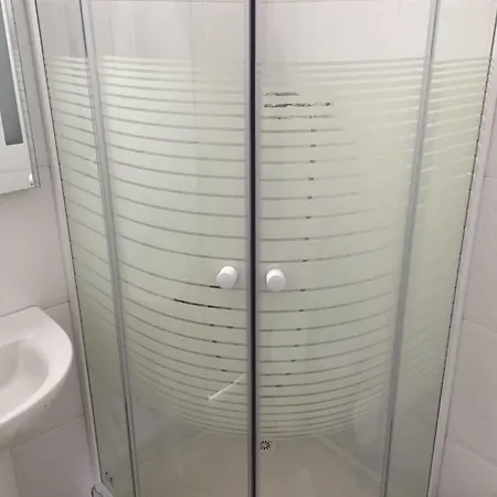 Euro Holitel בית הארחה